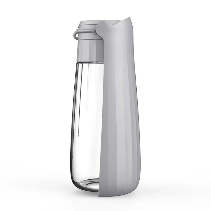 Portable Foldable Dog Water Bottle – 550ml Travel Pet Dispenser for Hiking, Walking, and Outdoor Use