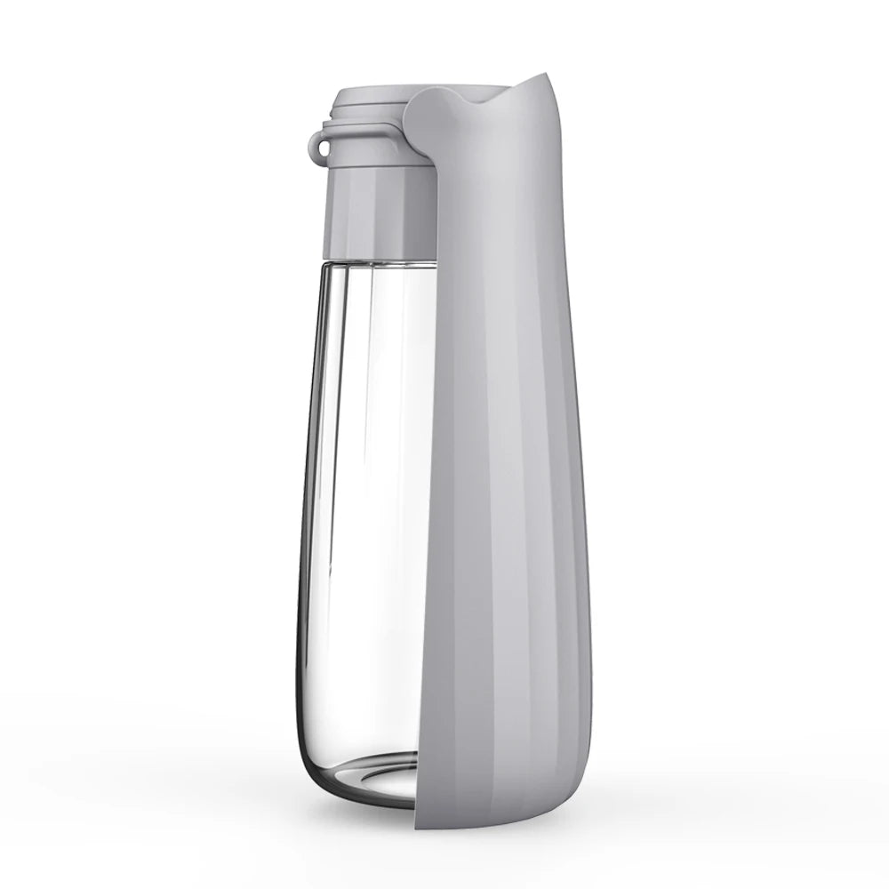 Portable Foldable Dog Water Bottle – 550ml Travel Pet Dispenser for Hiking, Walking, and Outdoor Use