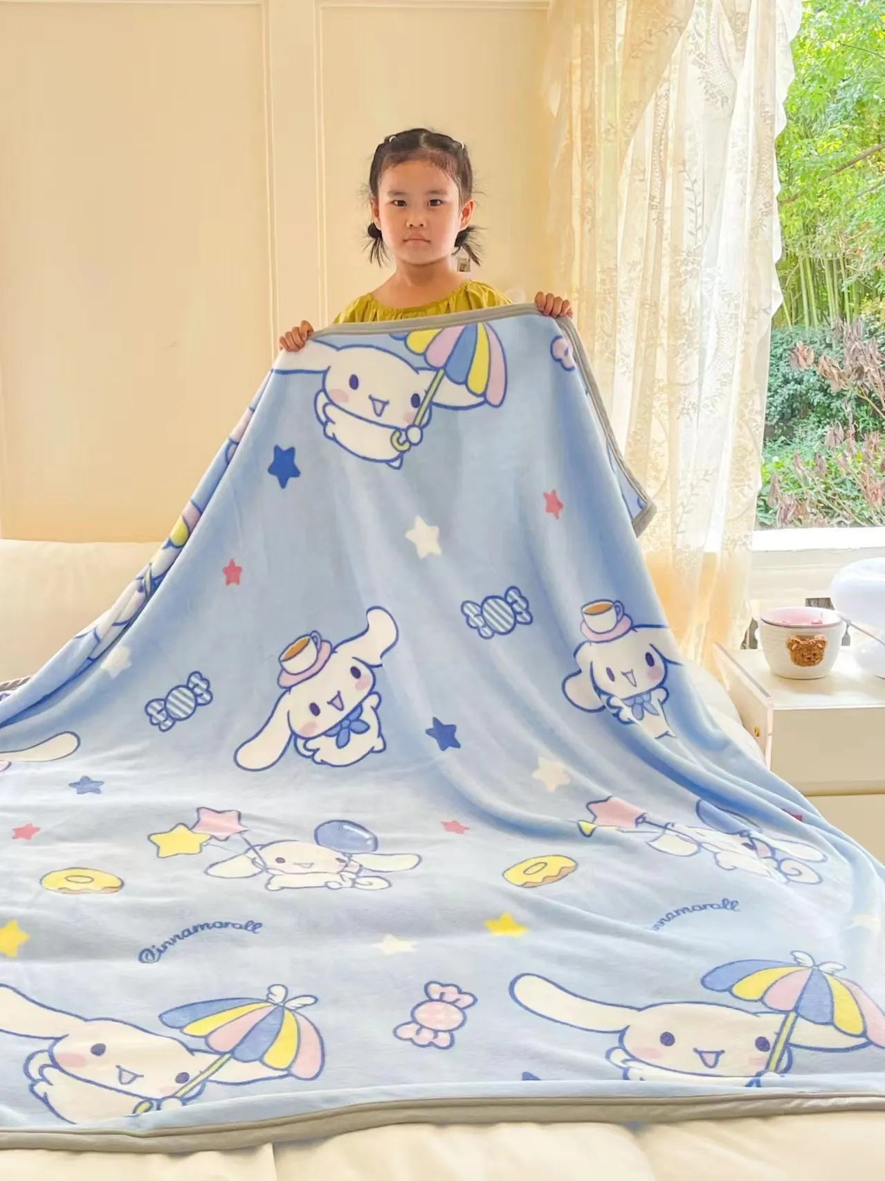 Sanrio Cartoon Milk Plush Blanket – Soft Thickened Throw with Pochacco & Kuromi | Office Nap & Gift Blanket for Kids