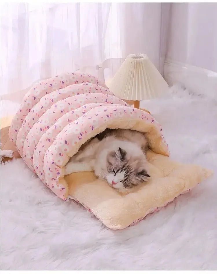Warm Coral Fleece Cat Bed – Winter Pet Nest for Kittens & Small Dogs