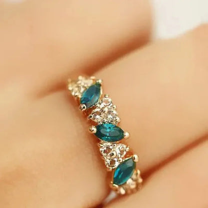 Shiny Green Rhinestone Ring