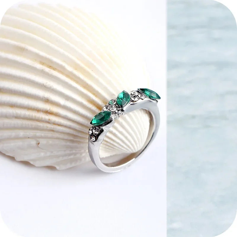 Shiny Green Rhinestone Ring
