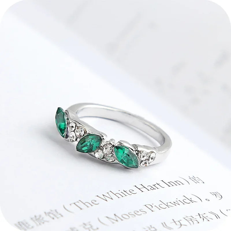 Shiny Green Rhinestone Ring