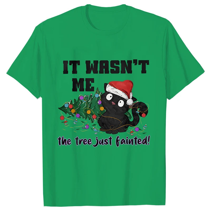 It Wasn't Me The Tree Just Fainted Women T-shirts