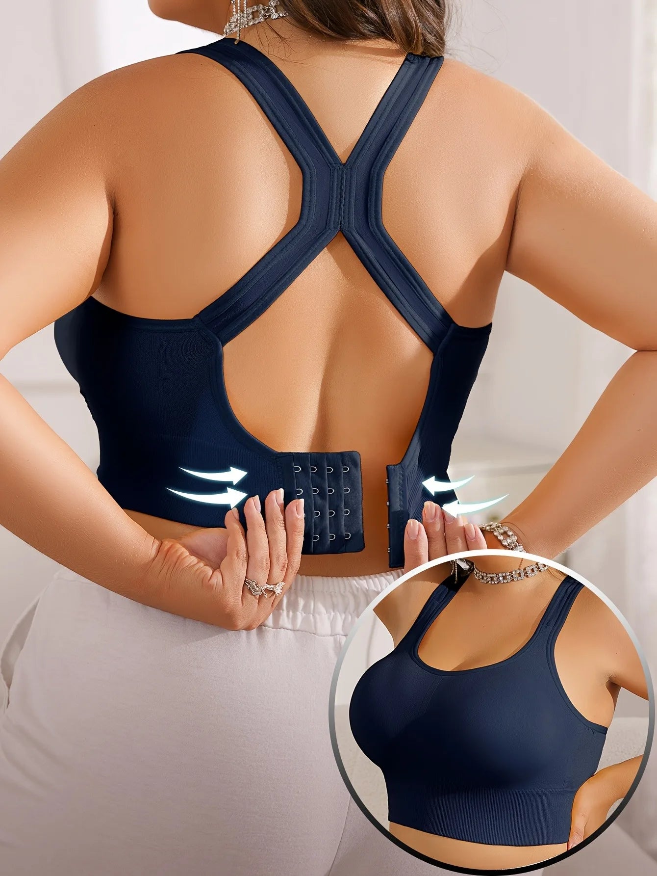 Plus Size Women's Sports Bra with Cross Straps And Padding