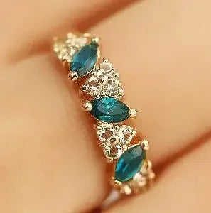 Shiny Green Rhinestone Ring