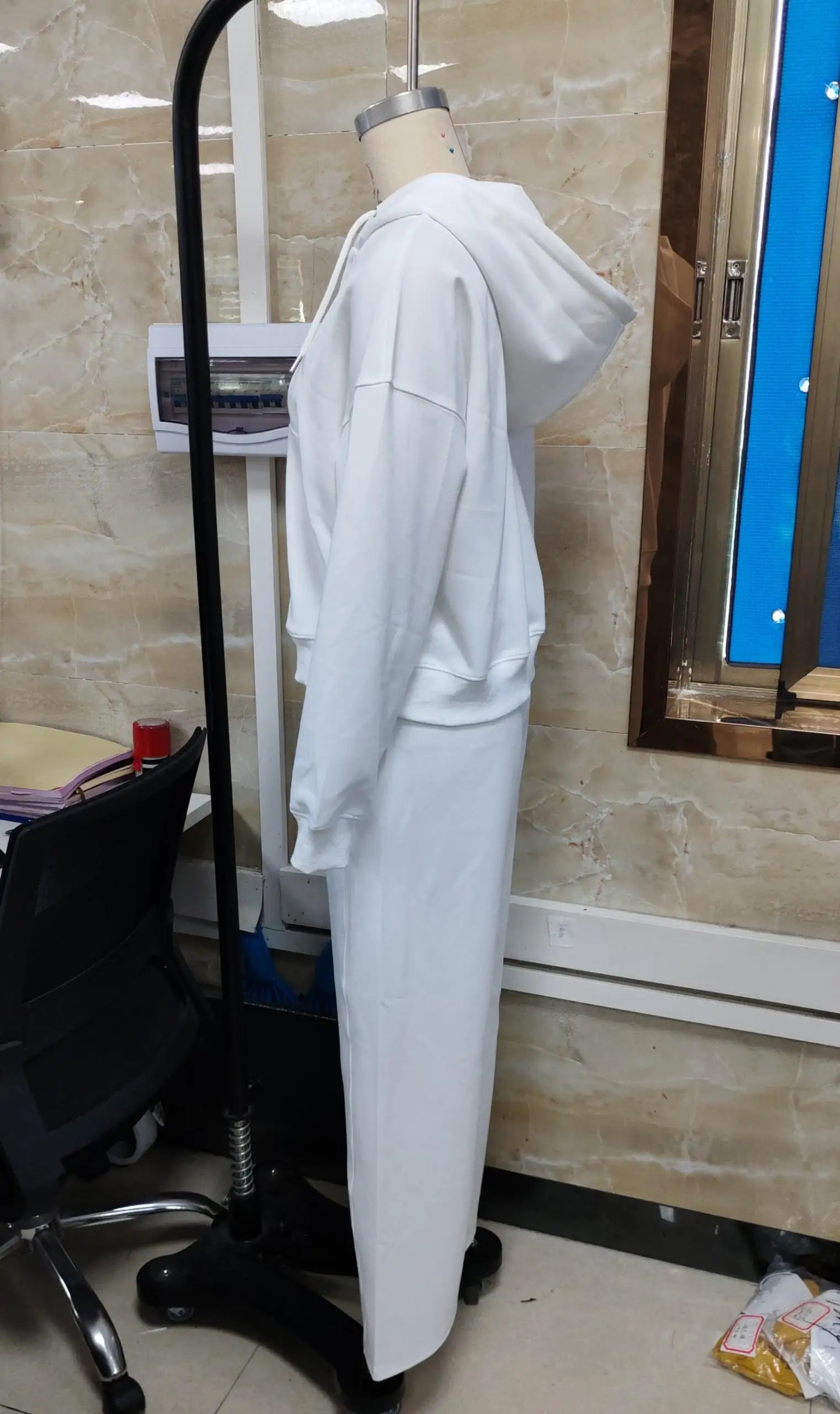 Long Sleeve Zip-up Hoodie and Drawstring Sweatpants