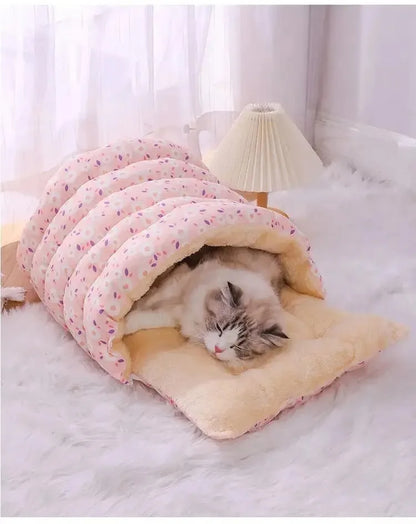 Warm Coral Fleece Cat Bed – Winter Pet Nest for Kittens & Small Dogs